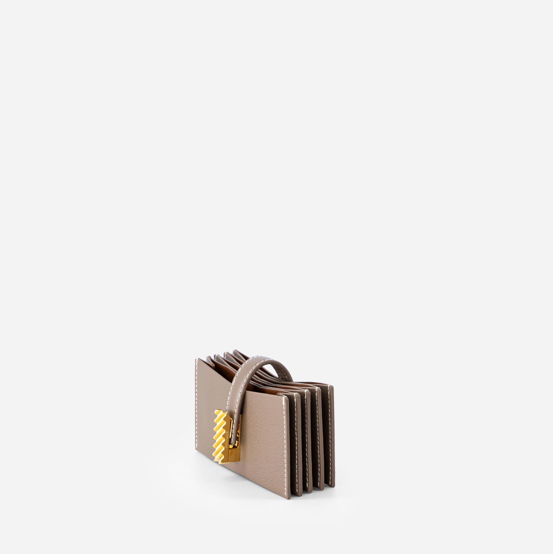 Isla Cardholder - Chèvre Etoupe