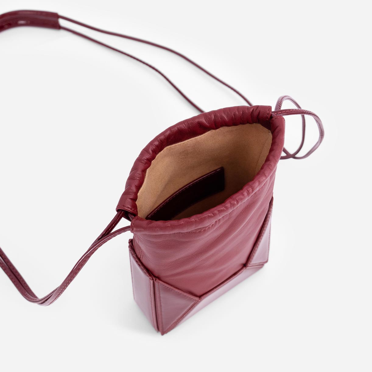 Naomi Phone Pouch - Patent Bordeaux