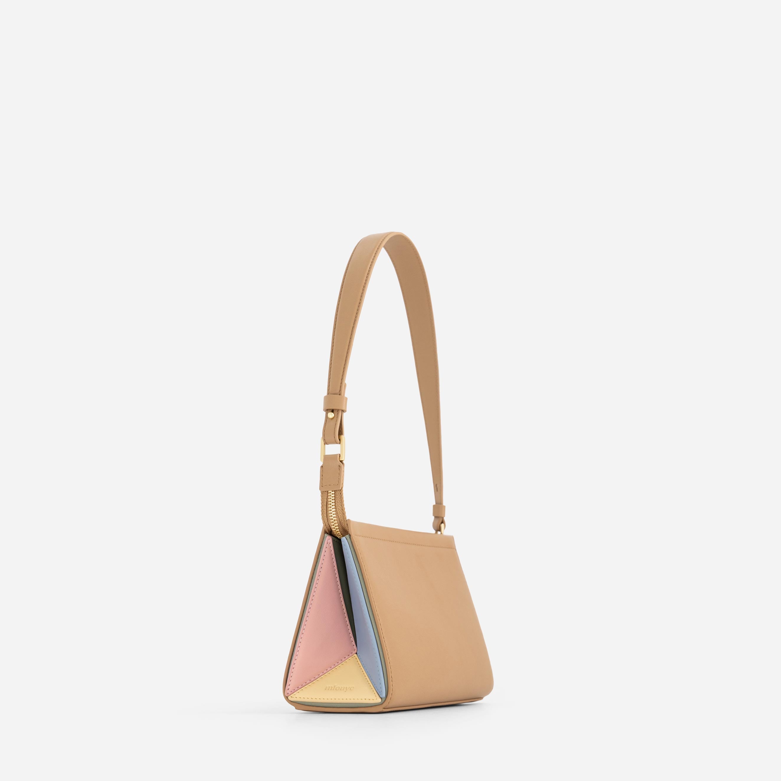 Small Triangle Pouch - Gummy