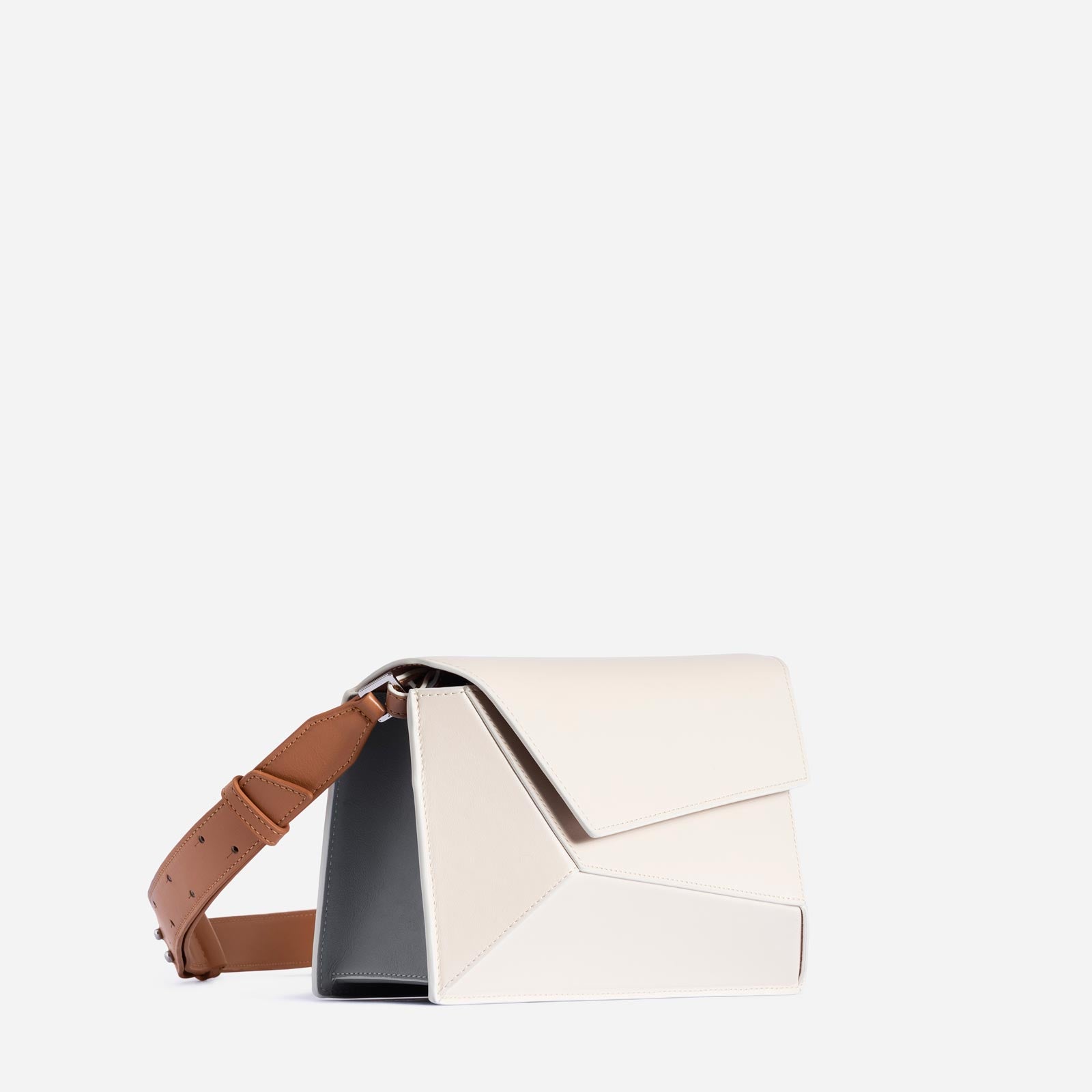 CELINE NANO BELT BAG  Naomi Peris 